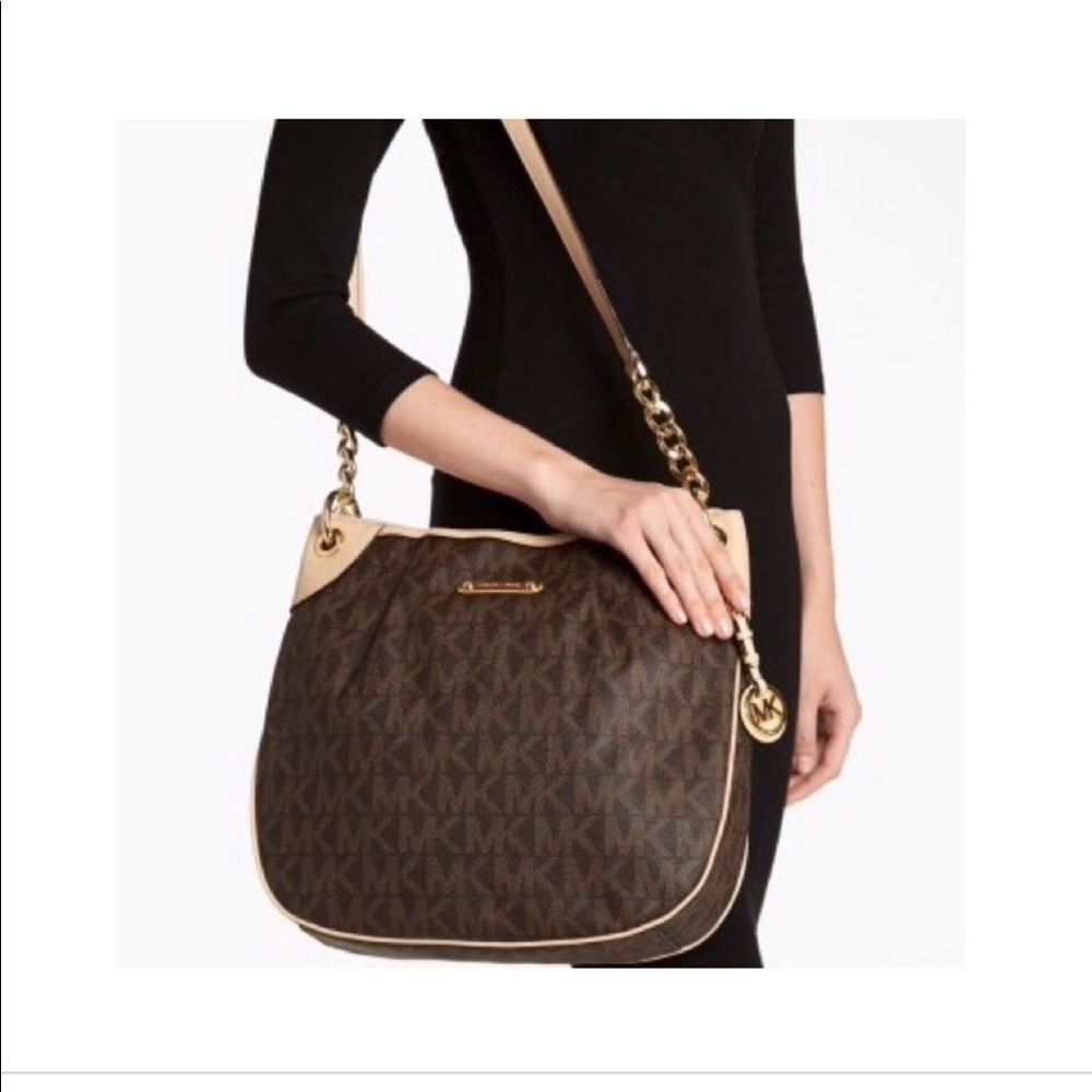 SOLD*MK Signature shoulder bag -Gray
